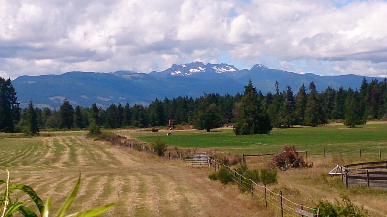 Paradise Acres Ranch Nanoose Bay Eksteriør billede